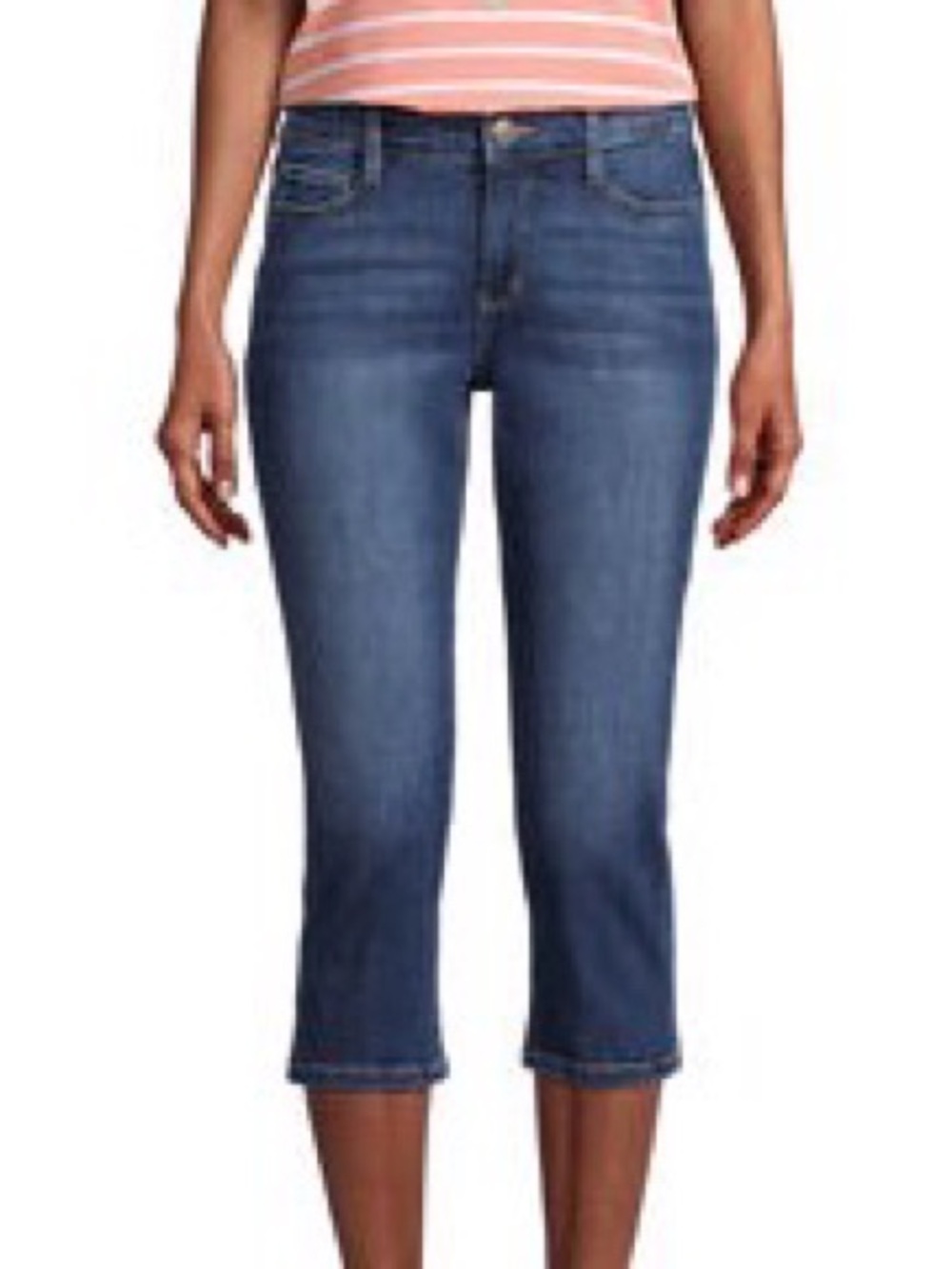 St John’s Bay women’s mid rise blue jean Capri.